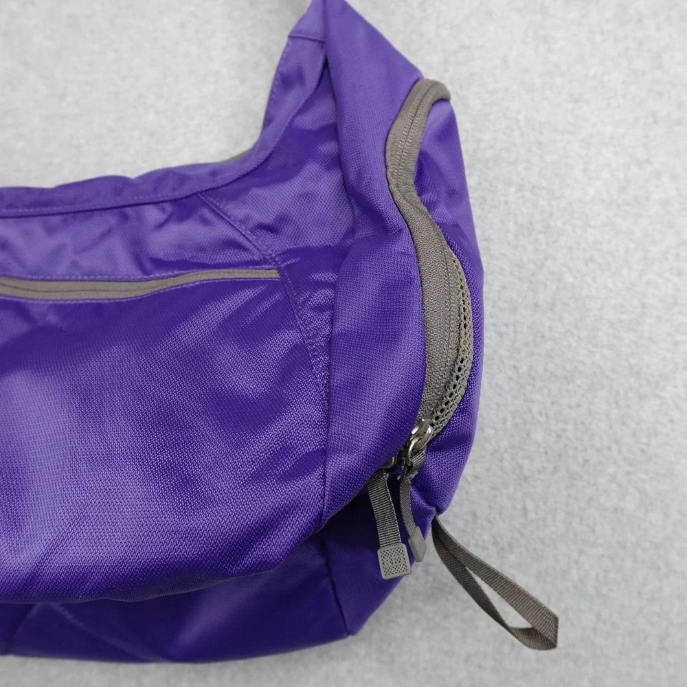 REI Duffle Bag Womens Sling Purple Nylon Gym Workout Class Pack Compartments